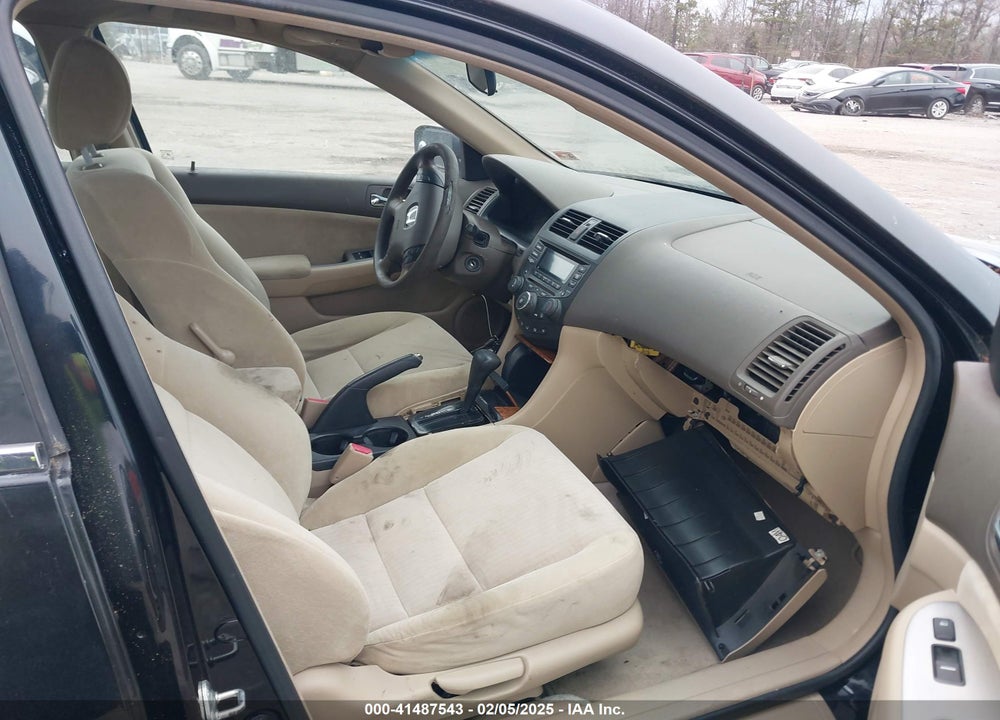 2004 HONDA ACCORD 2.4 EX VIN: 1HGCM56684A012361
