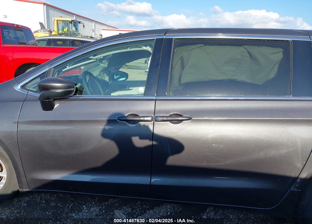 2023 CHRYSLER PACIFICA TOURING L VIN: 2C4RC1BGXPR546769