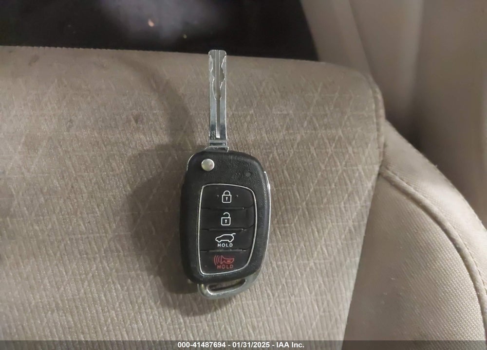 2017 HYUNDAI TUCSON SE VIN: KM8J3CA45HU508706