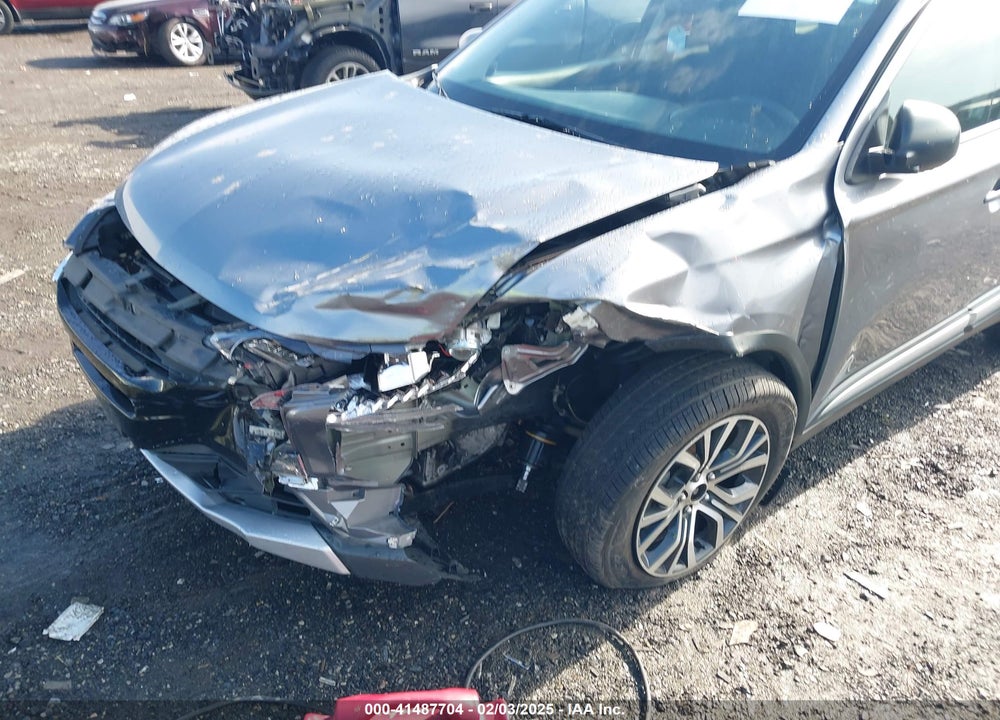 2018 MITSUBISHI OUTLANDER VIN: JA4AD2A33JZ017282