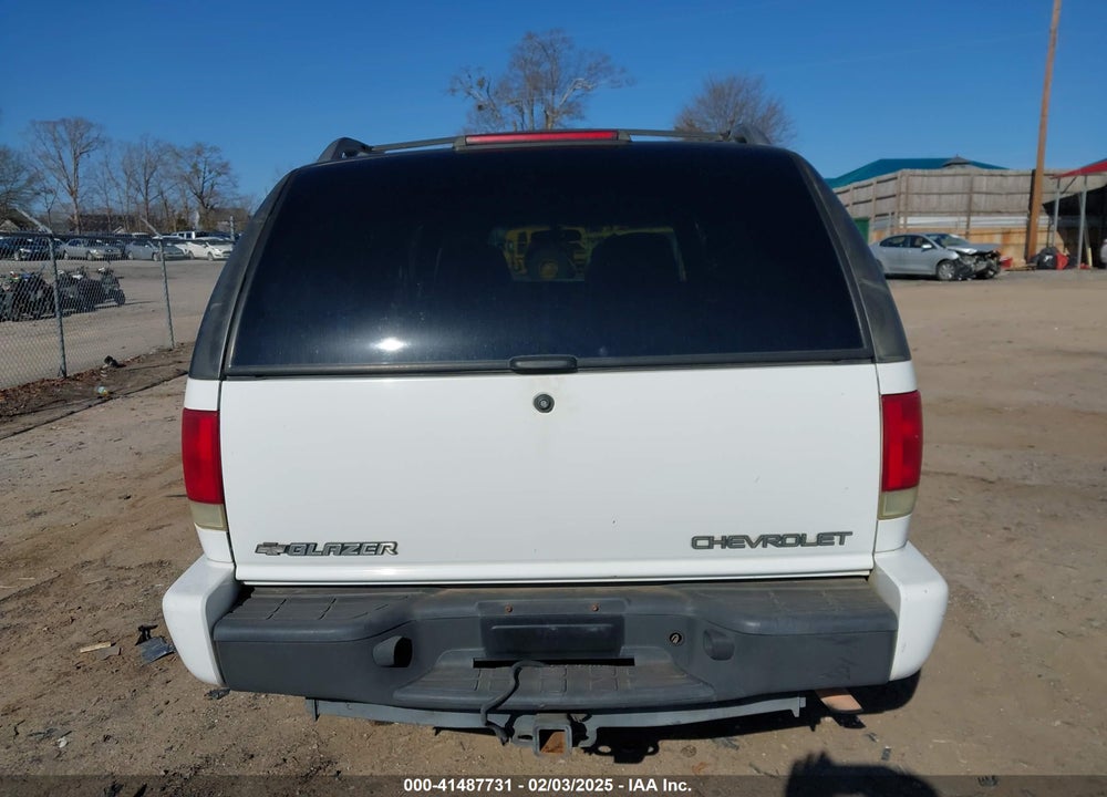 2001 CHEVROLET BLAZER LS VIN: 1GNDT13W91K248212