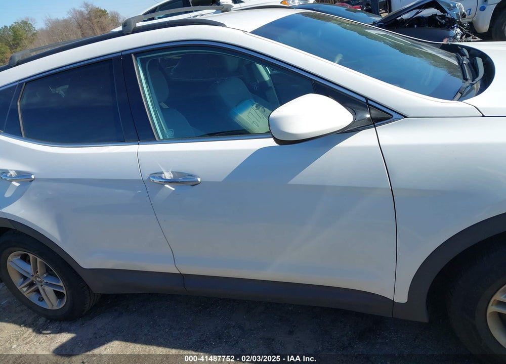 2017 HYUNDAI SANTA FE SPORT 2.4L VIN: 5XYZU3LB2HG426594