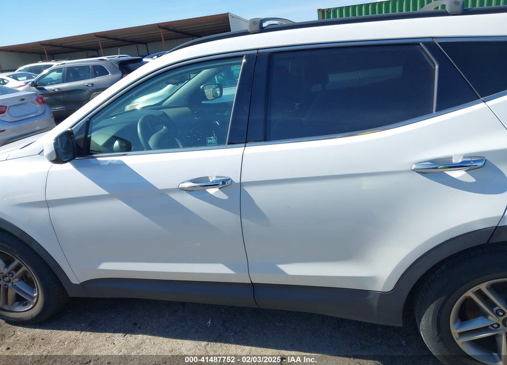 2017 HYUNDAI SANTA FE SPORT 2.4L VIN: 5XYZU3LB2HG426594