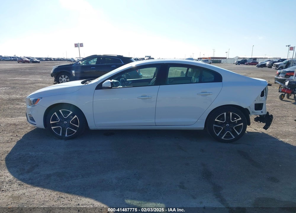 2017 VOLVO S60 VIN: YV126MFLXH2433058