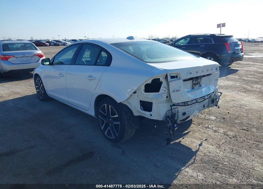 2017 VOLVO S60 VIN: YV126MFLXH2433058