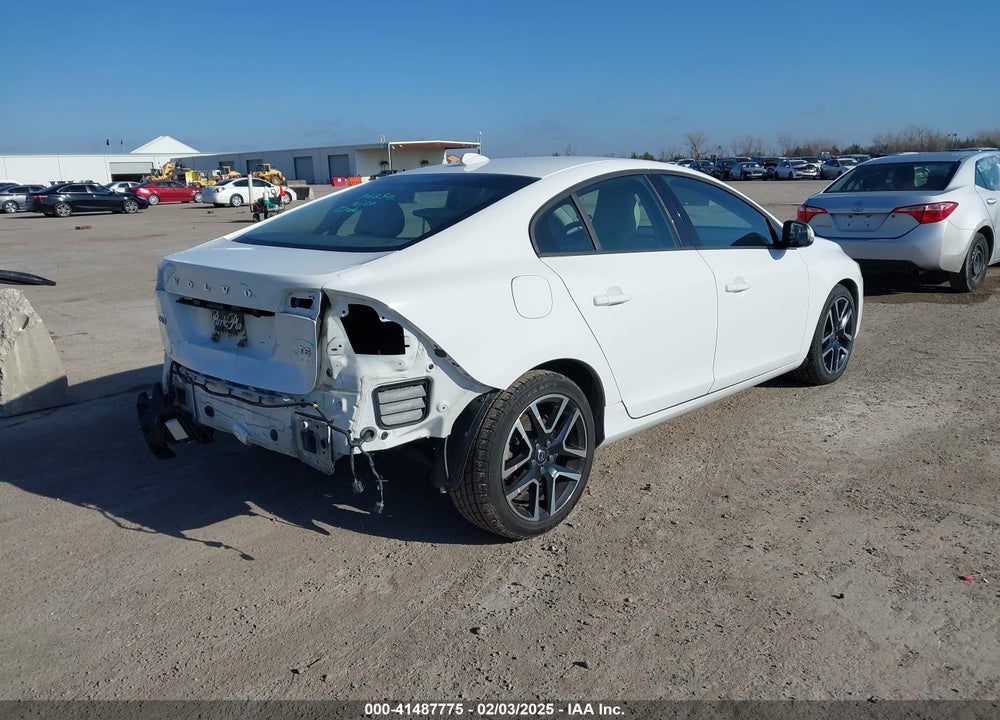 2017 VOLVO S60 VIN: YV126MFLXH2433058
