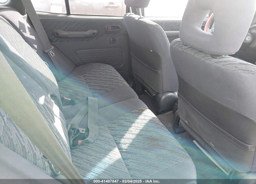 1998 TOYOTA RAV4 VIN: JT3GP10V9W7035944