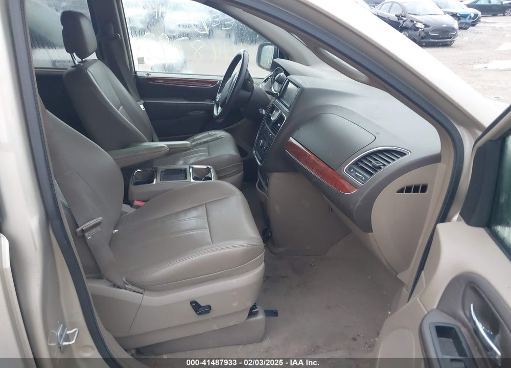 2013 CHRYSLER TOWN & COUNTRY TOURING-L VIN: 2C4RC1CG2DR569506