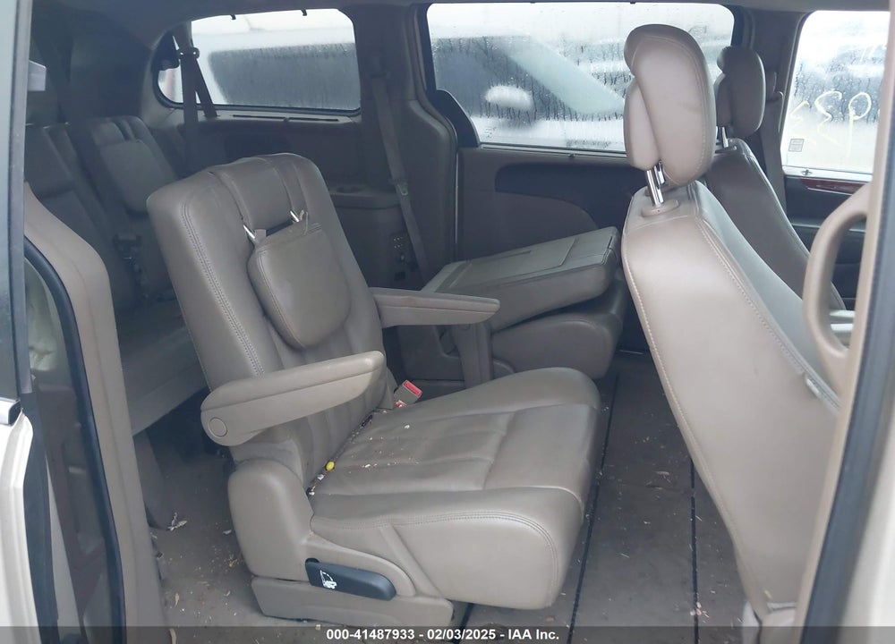 2013 CHRYSLER TOWN & COUNTRY TOURING-L VIN: 2C4RC1CG2DR569506