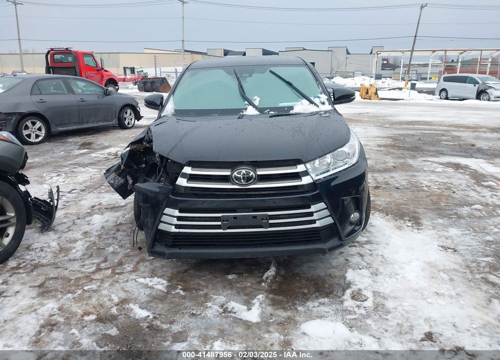 2017 TOYOTA HIGHLANDER LE PLUS VIN: 5TDBZRFH0HS414307