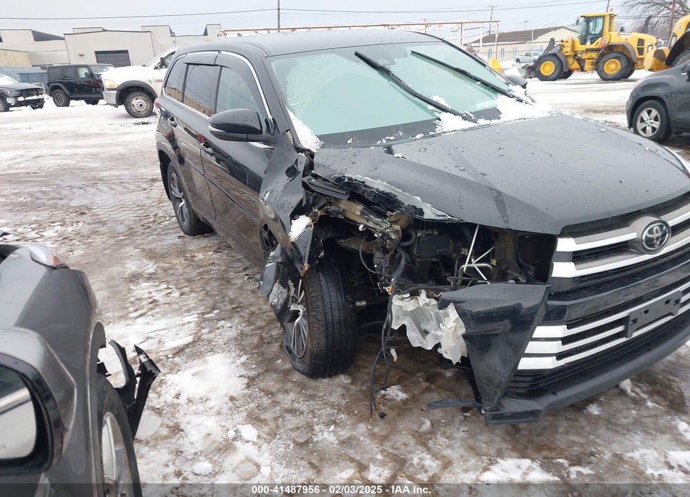 2017 TOYOTA HIGHLANDER LE PLUS VIN: 5TDBZRFH0HS414307