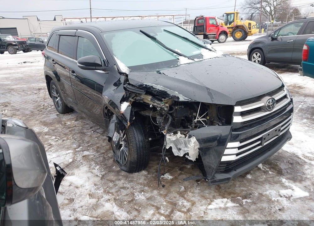 2017 TOYOTA HIGHLANDER LE PLUS VIN: 5TDBZRFH0HS414307
