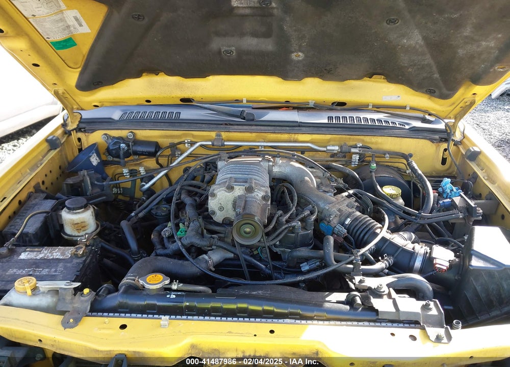 2002 NISSAN XTERRA SE S/C VIN: 5N1MD28Y52C557043
