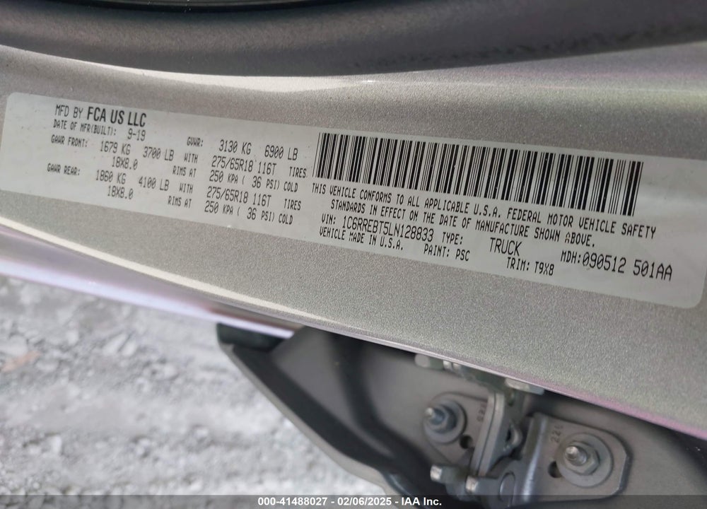 2020 RAM 1500 VIN: 1C6RREBT5LN128833