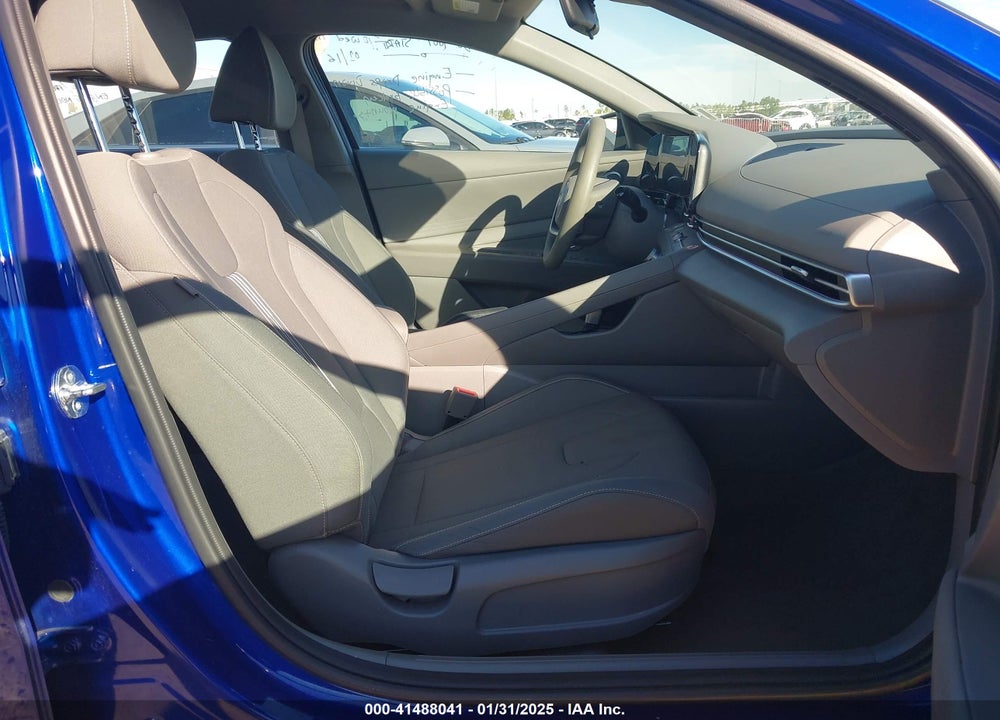 2024 HYUNDAI ELANTRA VIN: KMHLM4DG9RU745976