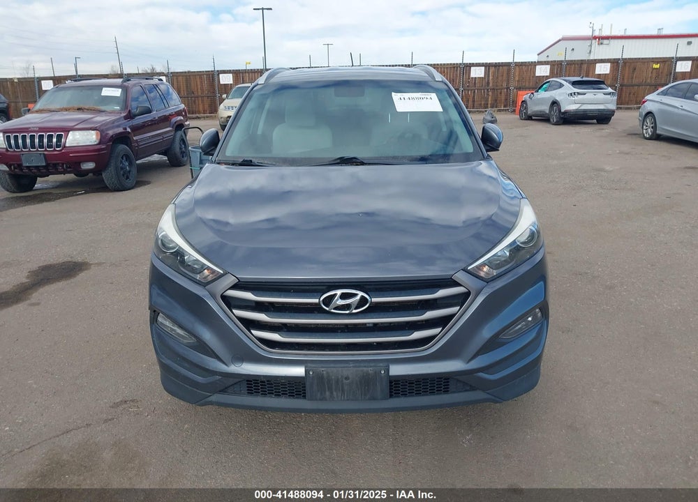 2016 HYUNDAI TUCSON SE VIN: KM8J3CA43GU090127