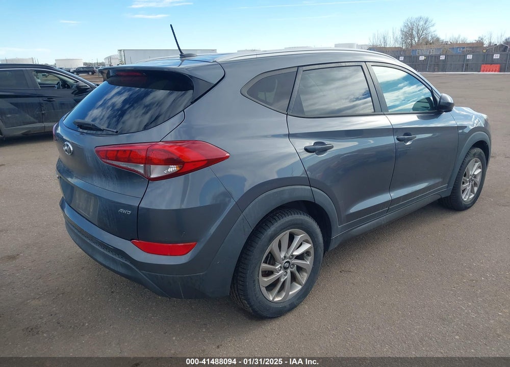 2016 HYUNDAI TUCSON SE VIN: KM8J3CA43GU090127