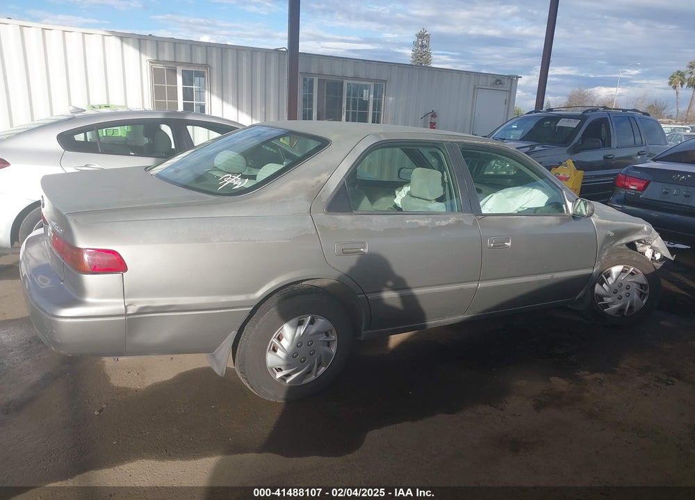 1997 TOYOTA CAMRY LE VIN: JT2BG22K0V0008520