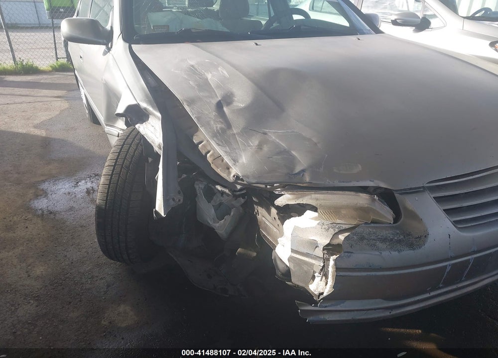1997 TOYOTA CAMRY LE VIN: JT2BG22K0V0008520