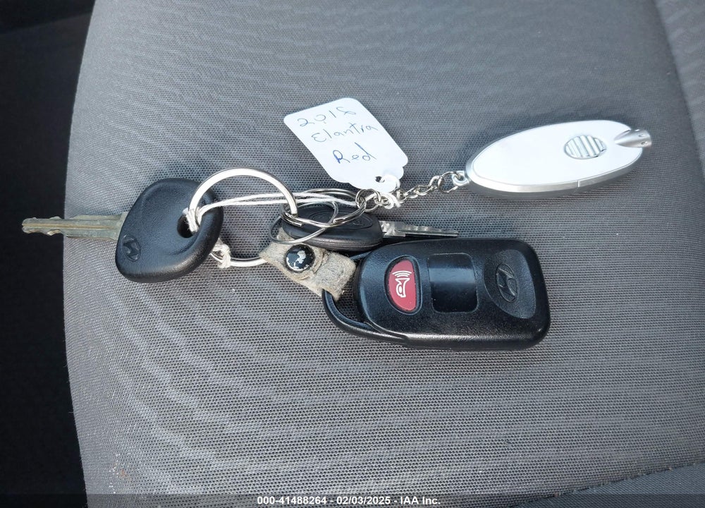 2016 HYUNDAI ELANTRA SE VIN: 5NPDH4AE0GH768280