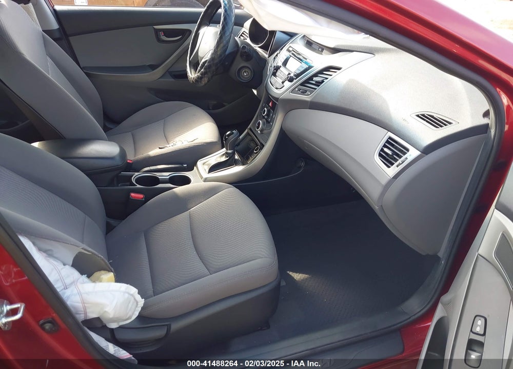 2016 HYUNDAI ELANTRA SE VIN: 5NPDH4AE0GH768280