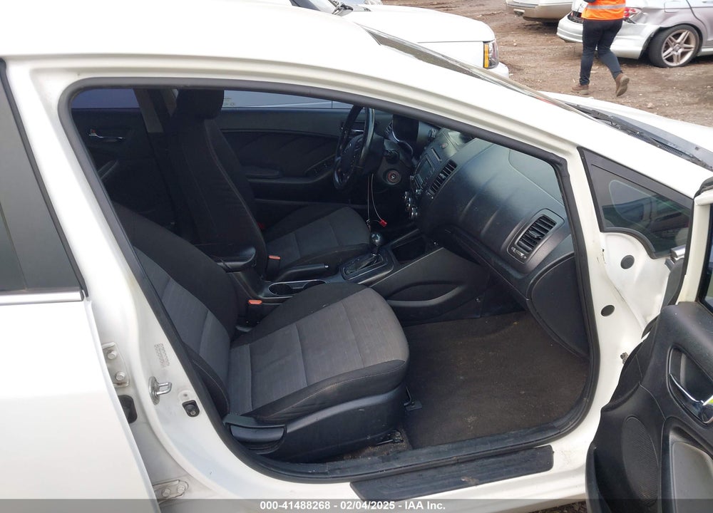 2014 KIA FORTE VIN: KNAFX4A87E5176343