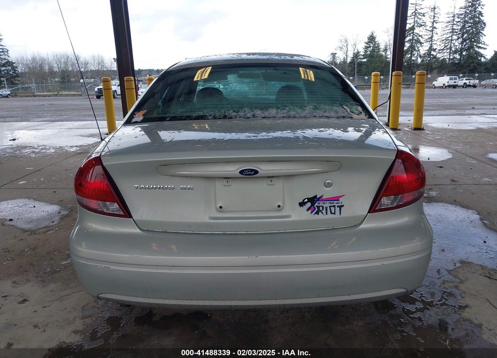2005 FORD TAURUS SE VIN: 1FAFP53225A294590