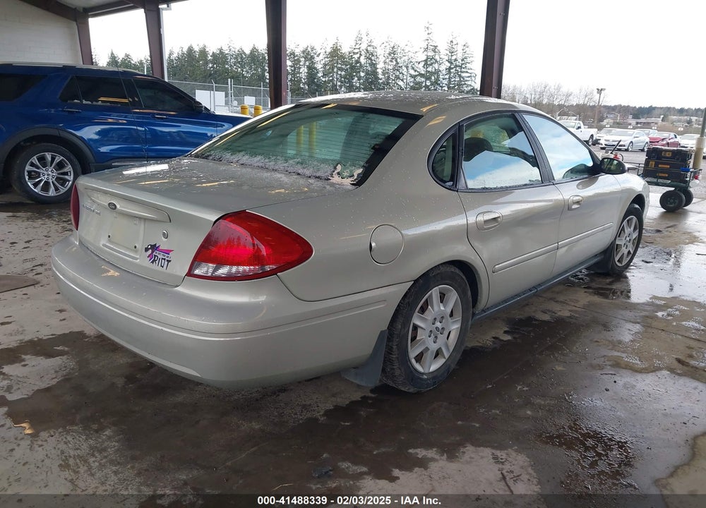 2005 FORD TAURUS SE VIN: 1FAFP53225A294590