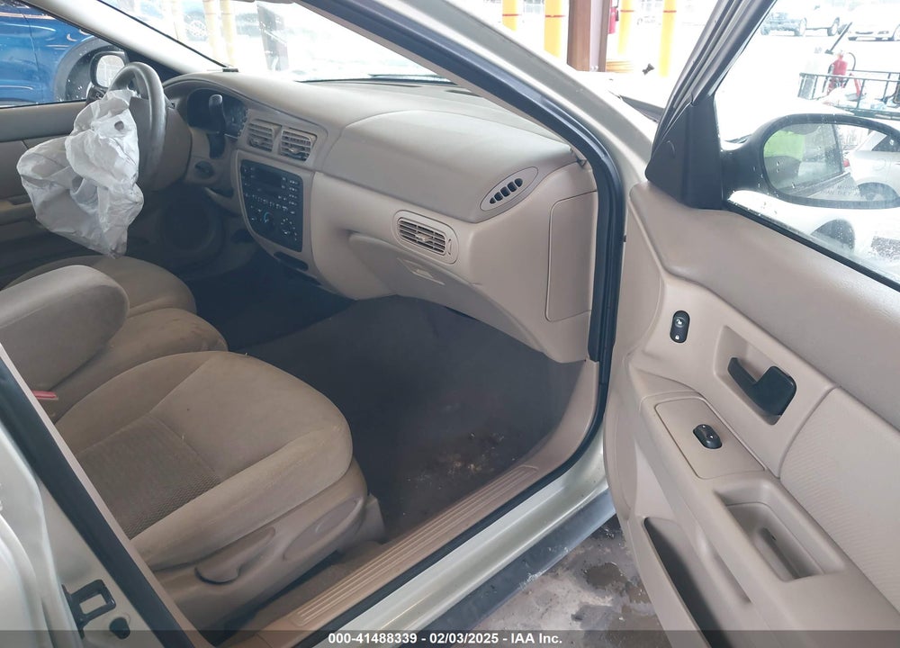 2005 FORD TAURUS SE VIN: 1FAFP53225A294590