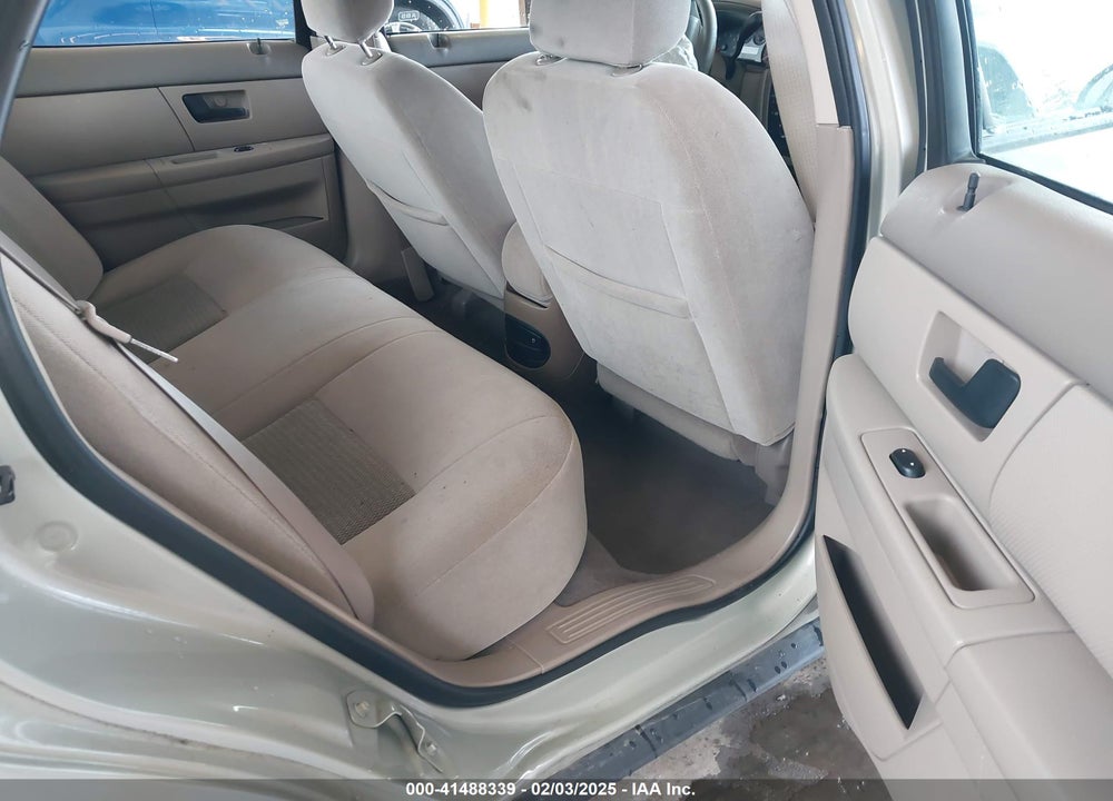 2005 FORD TAURUS SE VIN: 1FAFP53225A294590