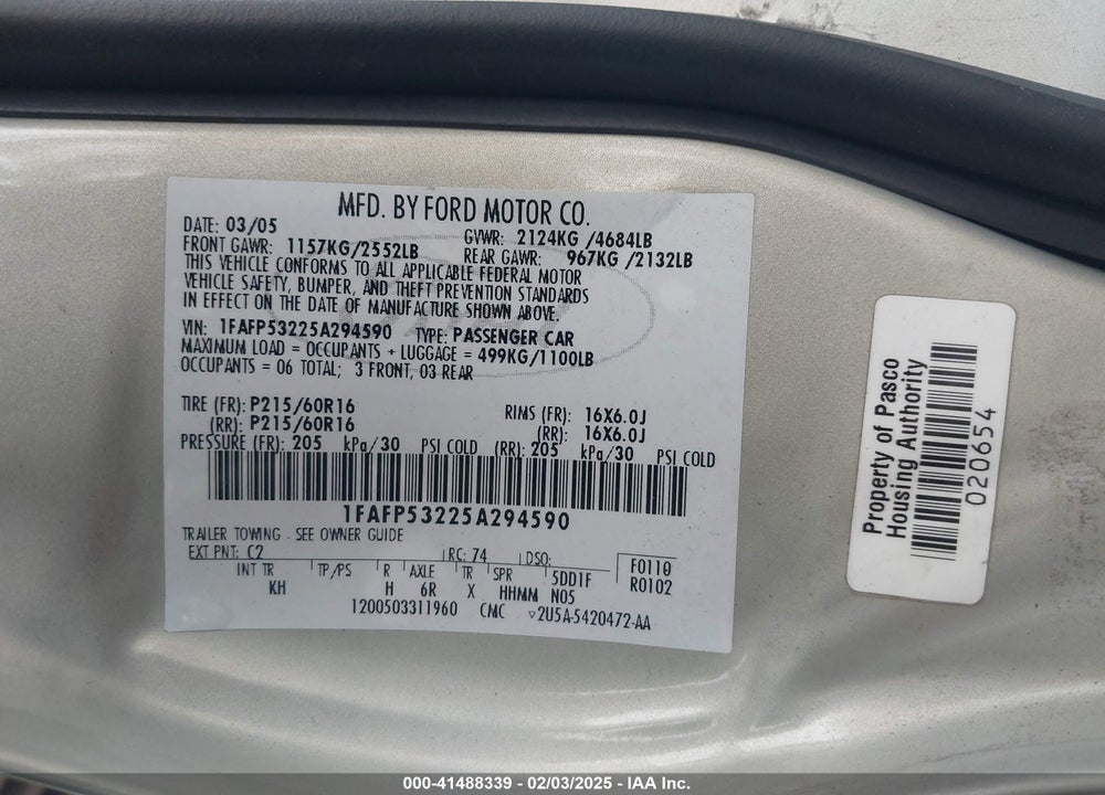 2005 FORD TAURUS SE VIN: 1FAFP53225A294590