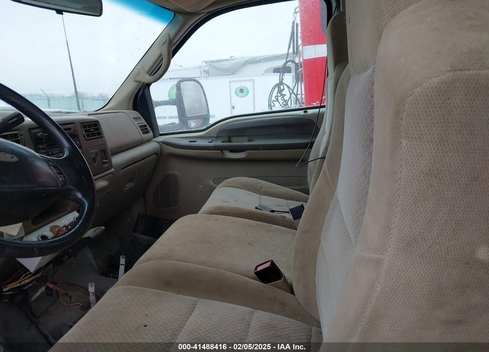 2002 FORD F-550 XL/XLT VIN: 1FDAF57F82EA46400
