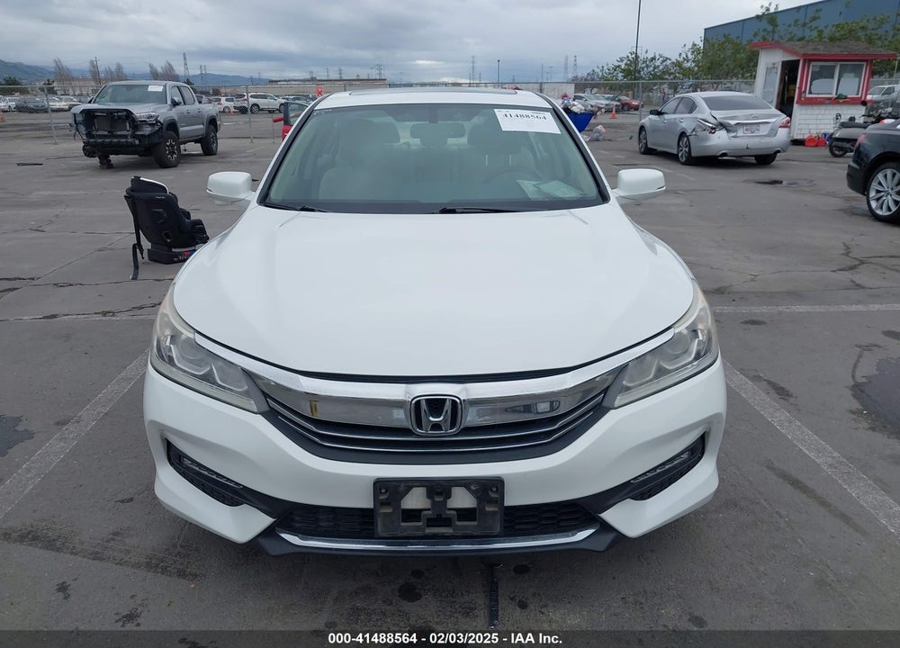 2017 HONDA ACCORD VIN: 1HGCR2F86HA236347