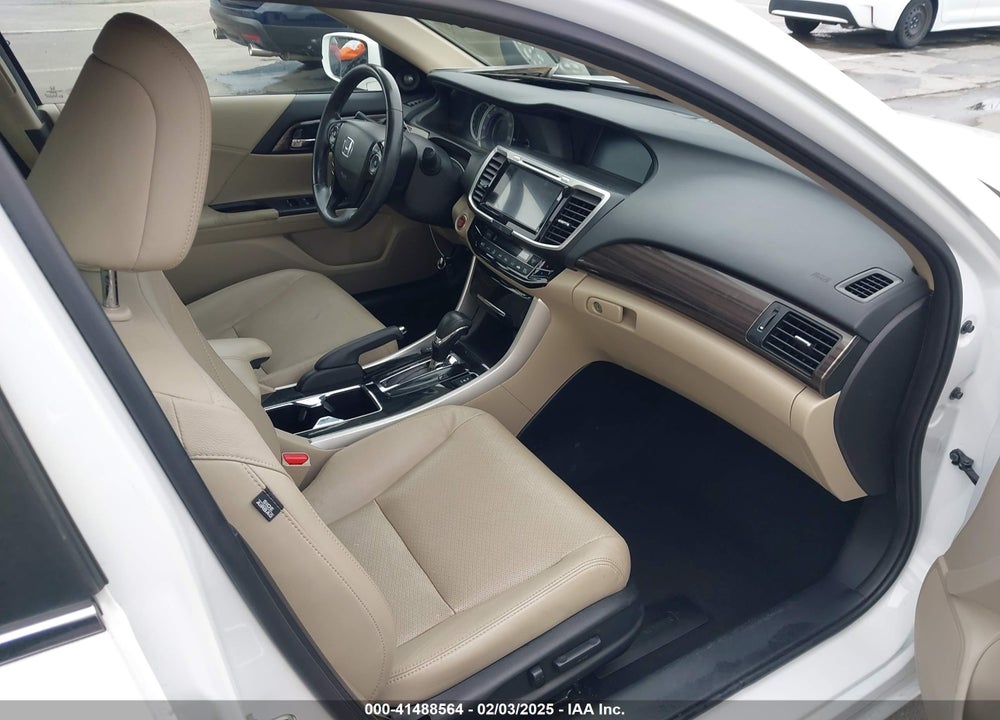 2017 HONDA ACCORD VIN: 1HGCR2F86HA236347