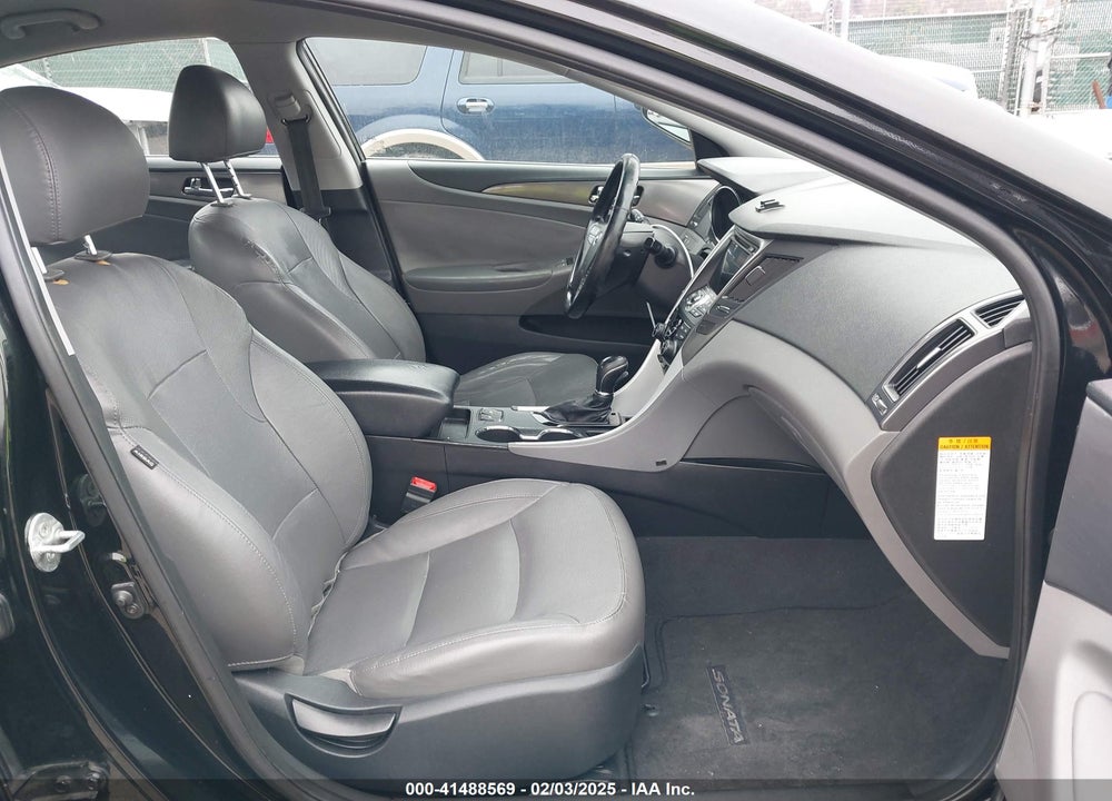 2013 HYUNDAI SONATA HYBRID VIN: KMHEC4A44DA098970