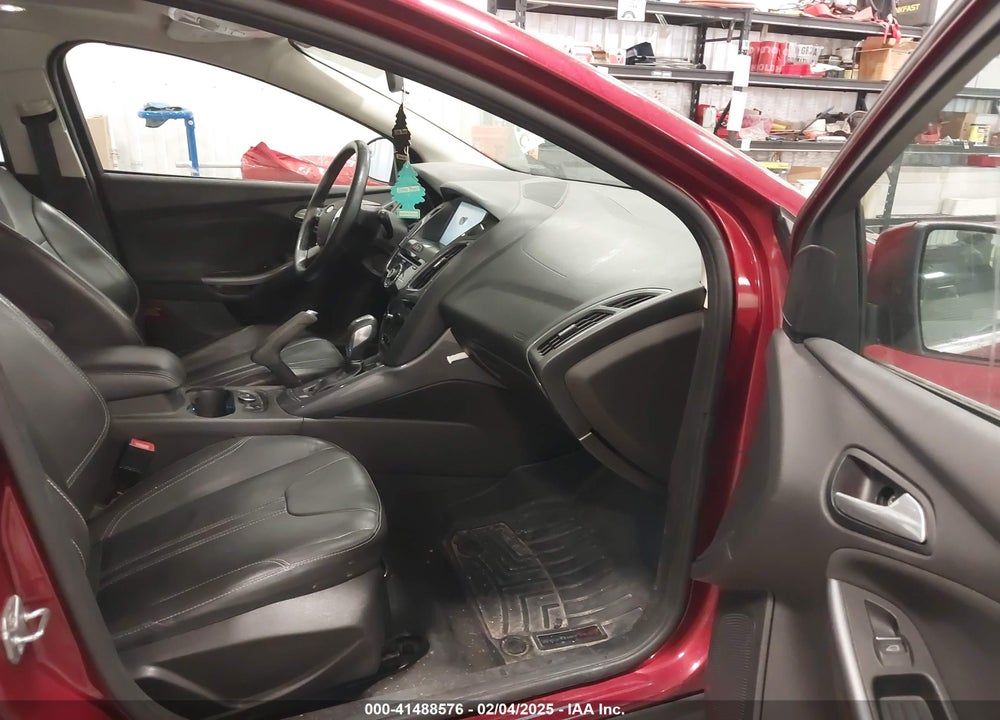 2014 FORD FOCUS VIN: 1FADP3N21EL369017