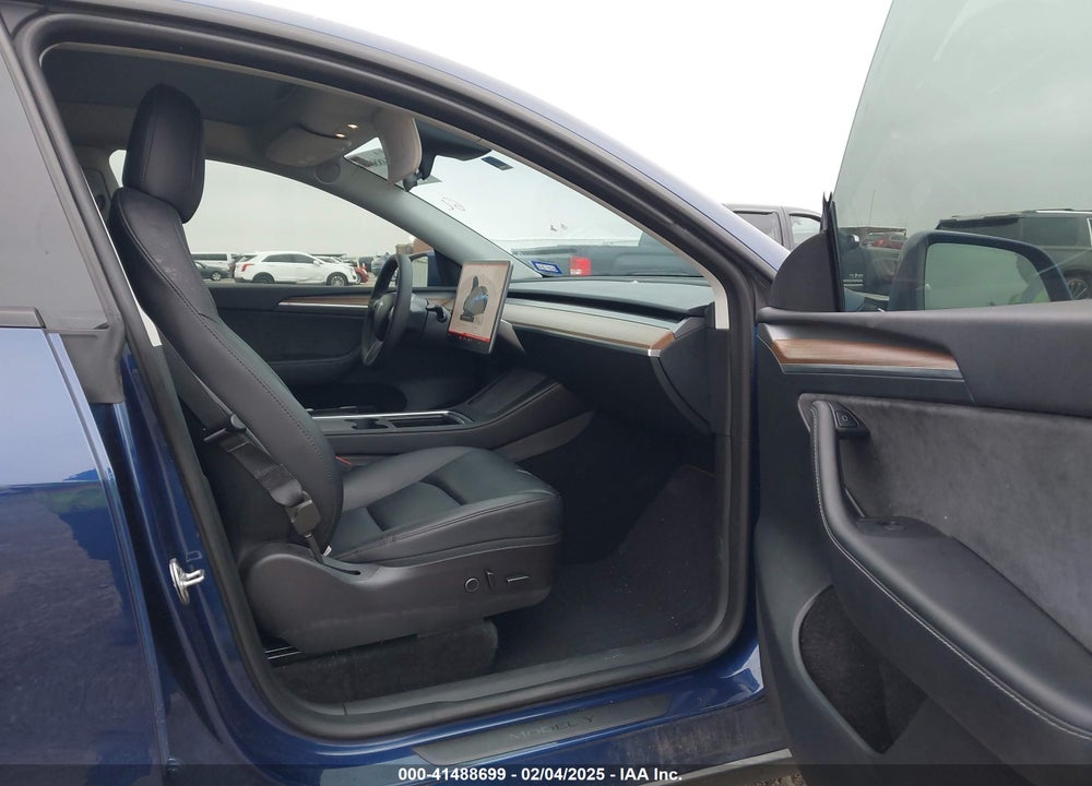 2023 TESLA MODEL Y AWD/LONG RANGE DUAL MOTOR ALL-WHEEL DRIVE VIN: 7SAYGAEE1PF669286