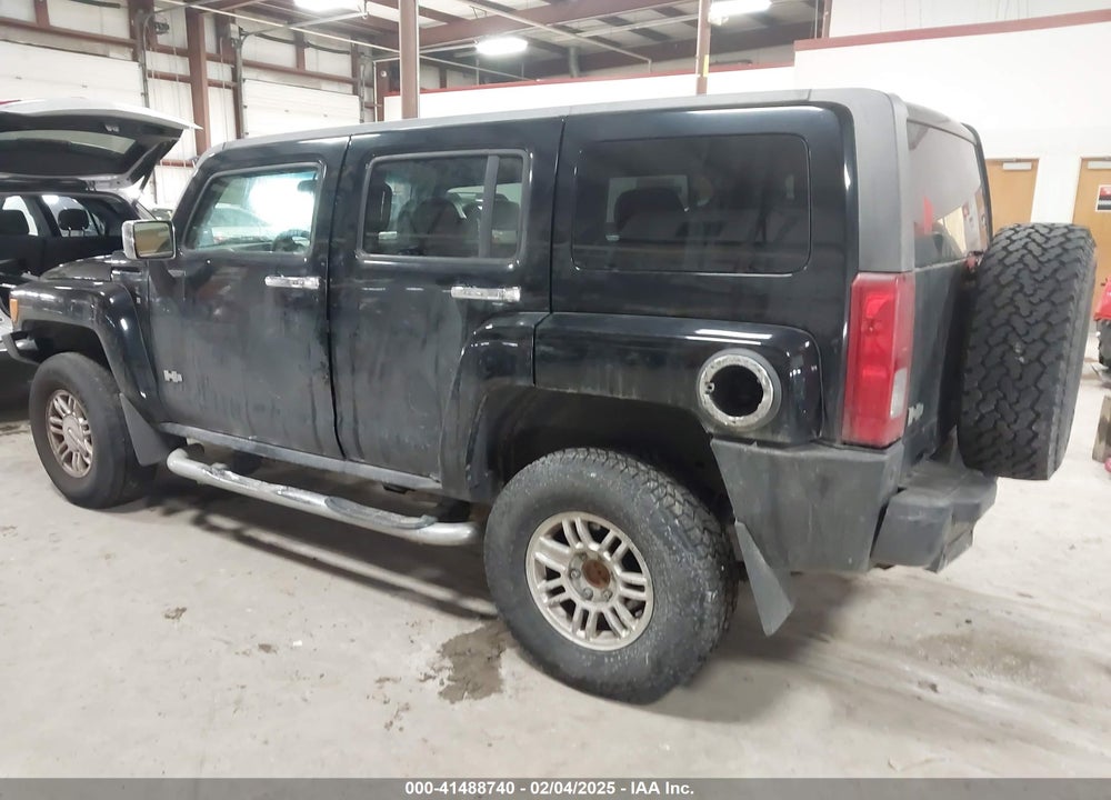 2008 HUMMER H3 SUV VIN: 5GTEN13E388179581