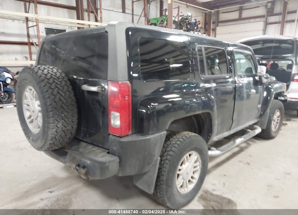 2008 HUMMER H3 SUV VIN: 5GTEN13E388179581