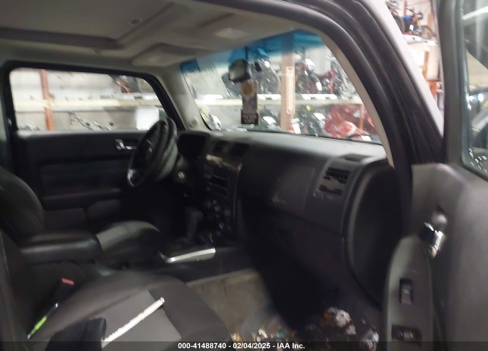 2008 HUMMER H3 SUV VIN: 5GTEN13E388179581