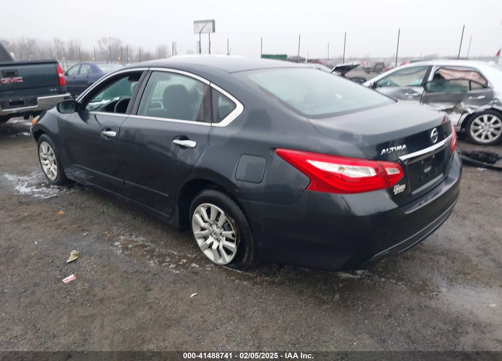 2017 NISSAN ALTIMA VIN: 1N4AL3APXHN319225