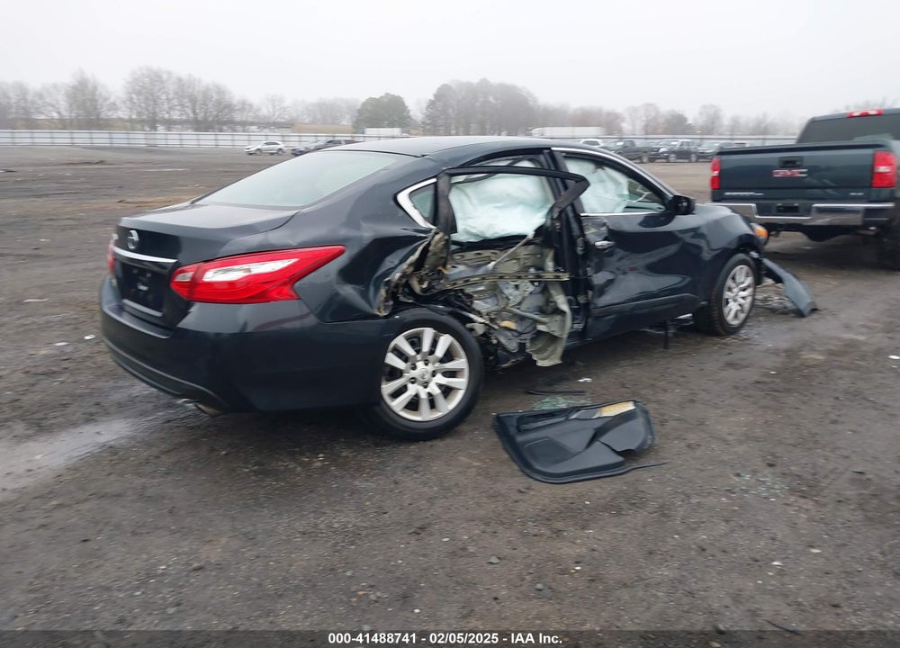 2017 NISSAN ALTIMA VIN: 1N4AL3APXHN319225