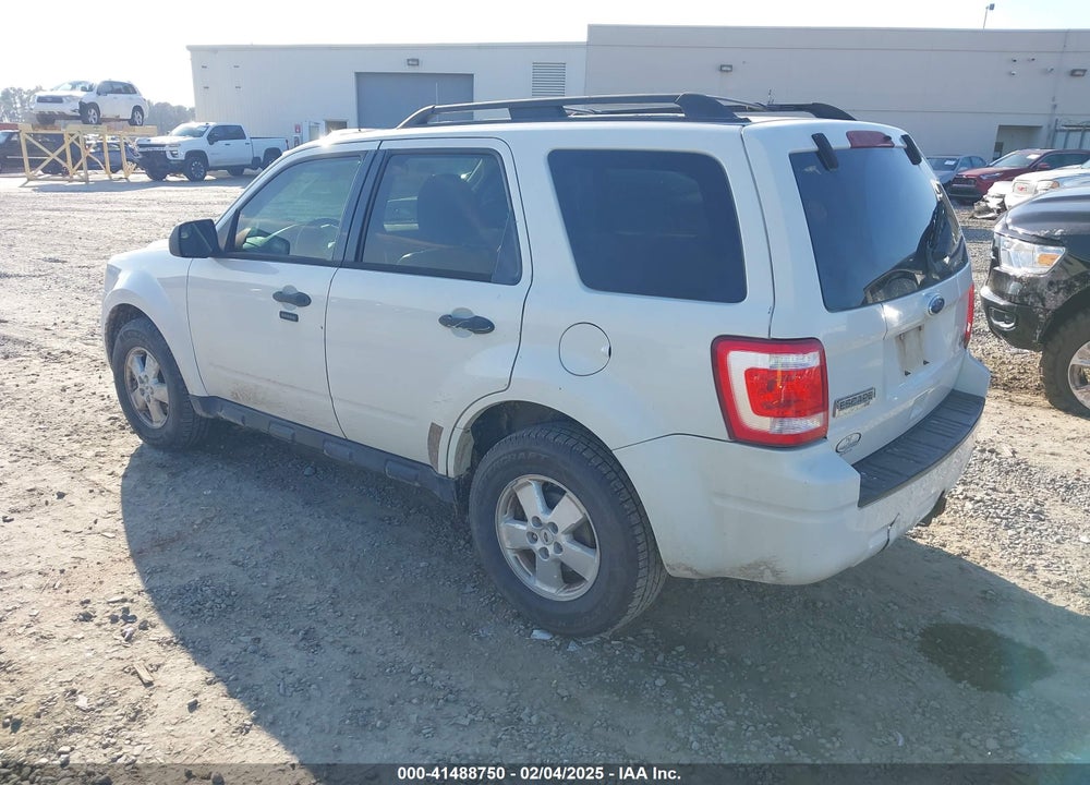 2010 FORD ESCAPE XLT VIN: 1FMCU0DG8AKC62617