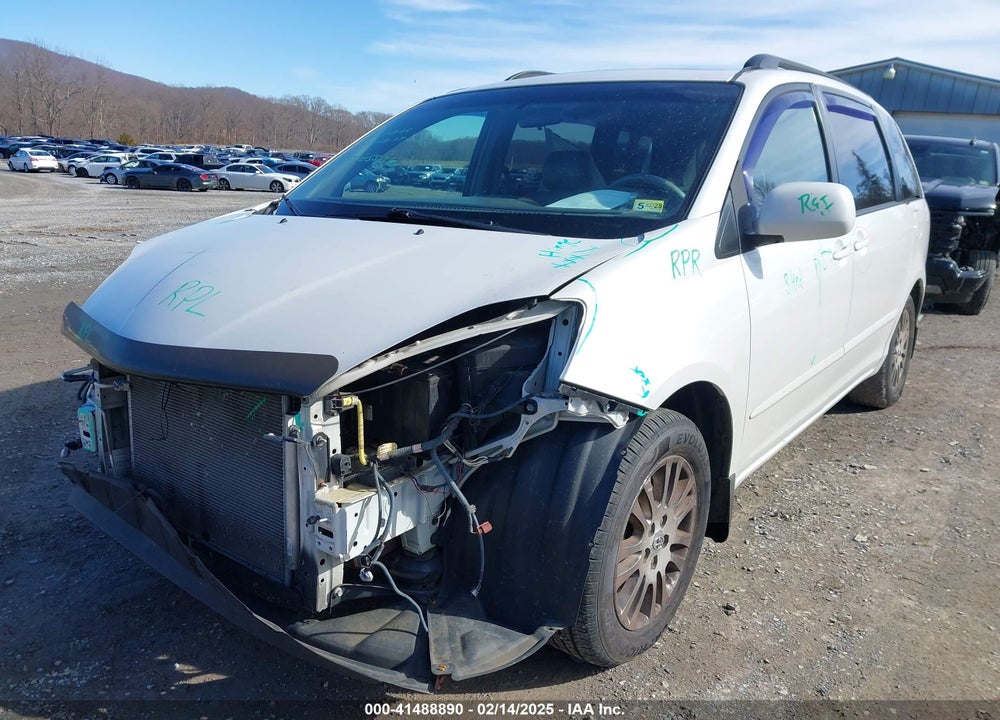 2008 TOYOTA SIENNA XLE VIN: 5TDZK22C58S139859