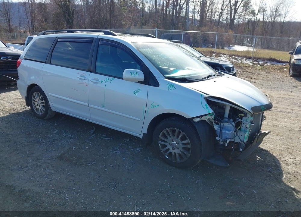 2008 TOYOTA SIENNA XLE VIN: 5TDZK22C58S139859