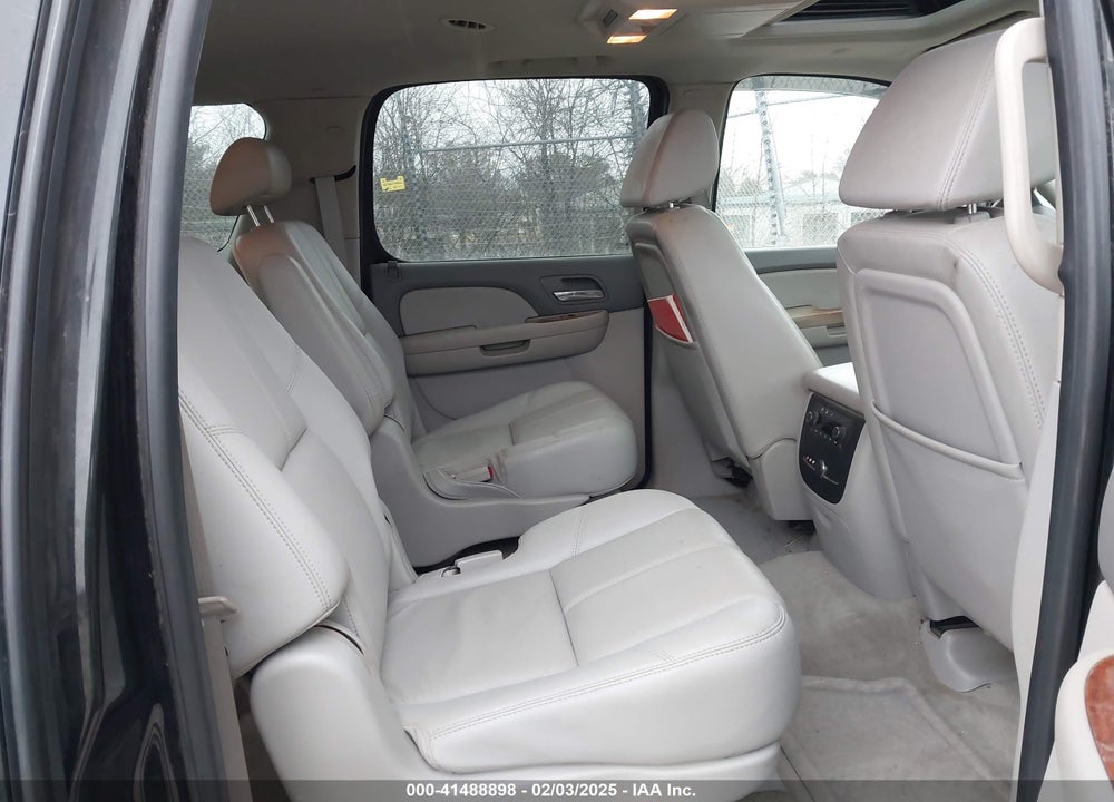2007 GMC YUKON XL 1500 SLT VIN: 1GKFK16347J354298