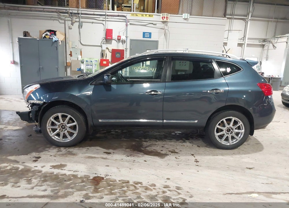 2013 NISSAN ROGUE SV W/SL PKG VIN: JN8AS5MV5DW657708