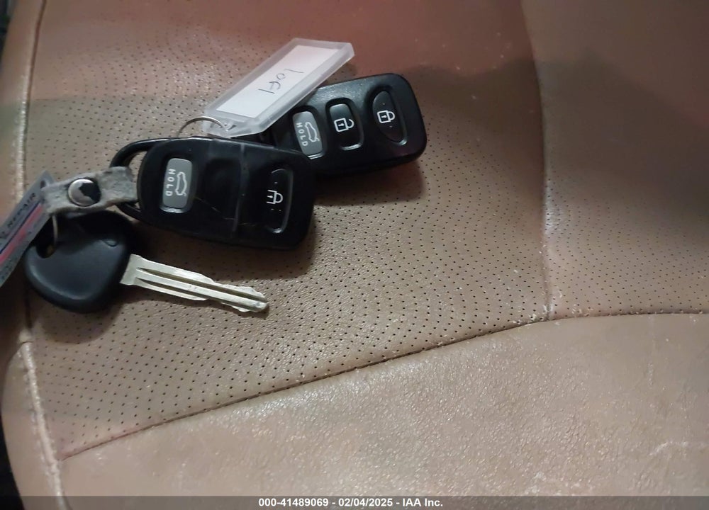 2013 HYUNDAI ELANTRA VIN: 5NPDH4AE8DH168506