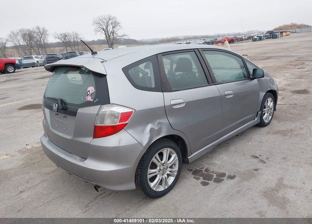 2009 HONDA FIT VIN: JHMGE88429C001697