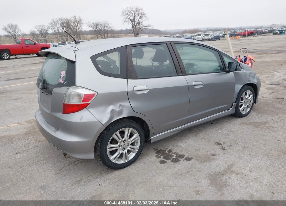 2009 HONDA FIT VIN: JHMGE88429C001697